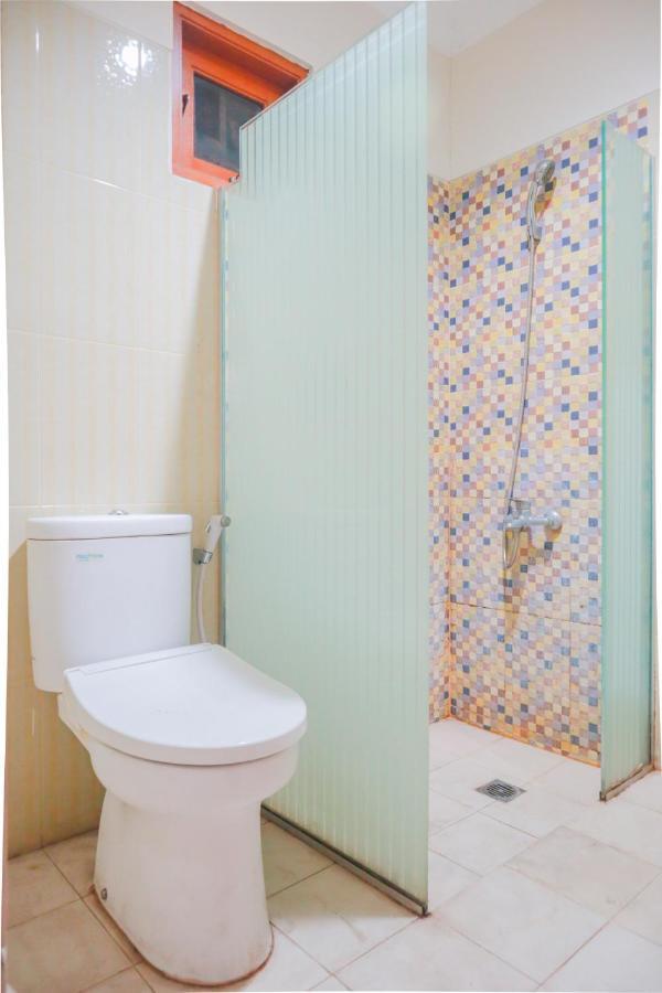 Oyo 2196 Ss Homes Jacarta Exterior foto