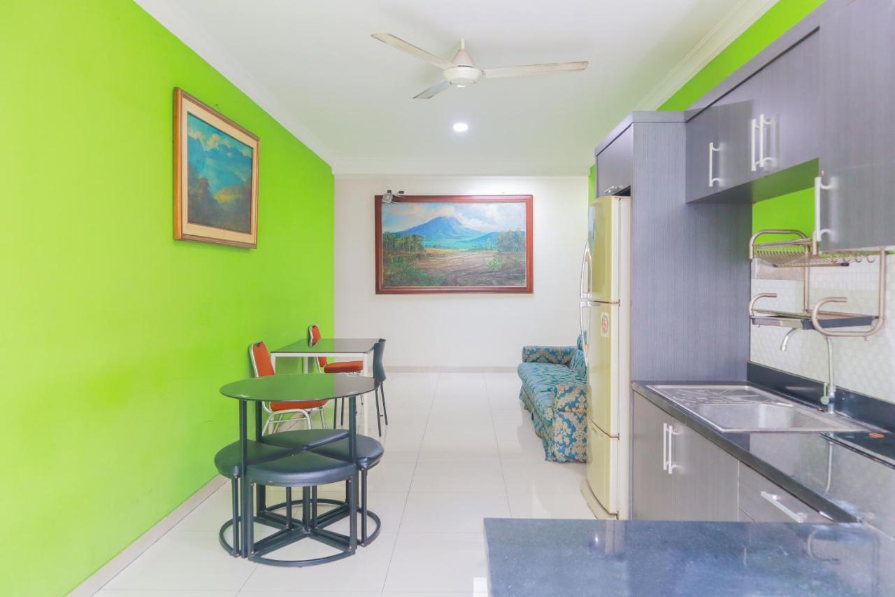 Oyo 2196 Ss Homes Jacarta Exterior foto